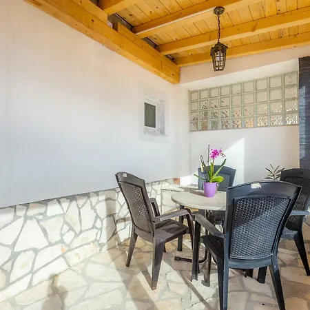 Apartment Jenny Pinezići